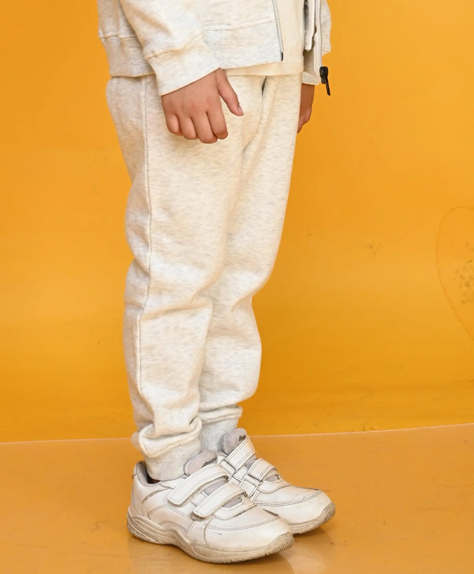 ECRU MELANGE BOYS FLEECE JOGGER - ECRU