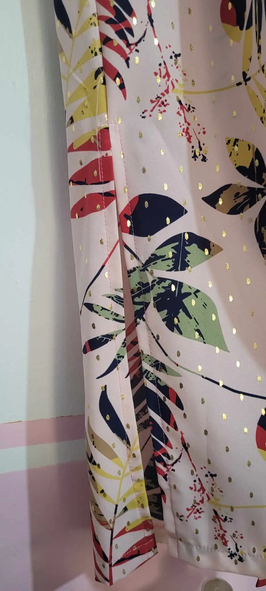 Leaf printed pants with slits Size S