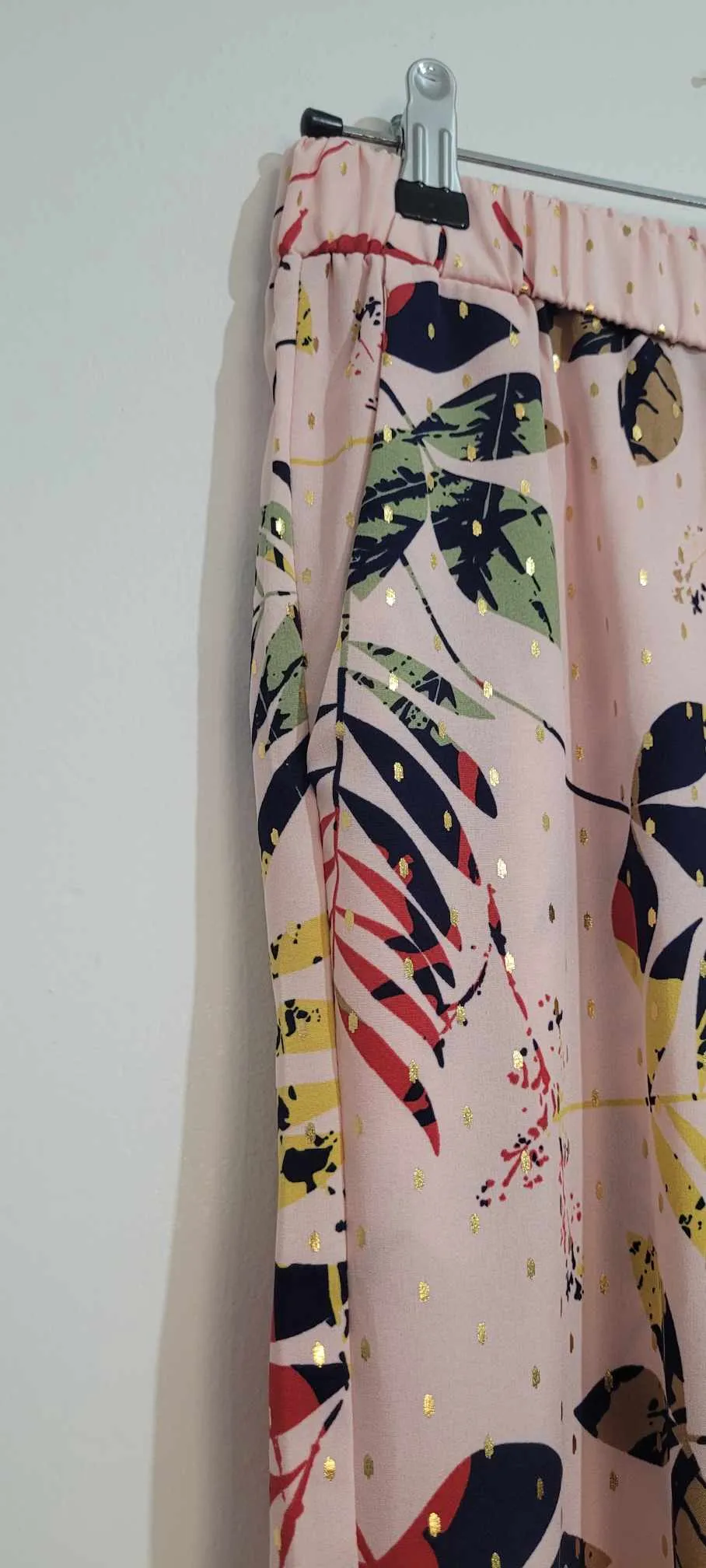 Leaf printed pants with slits Size S