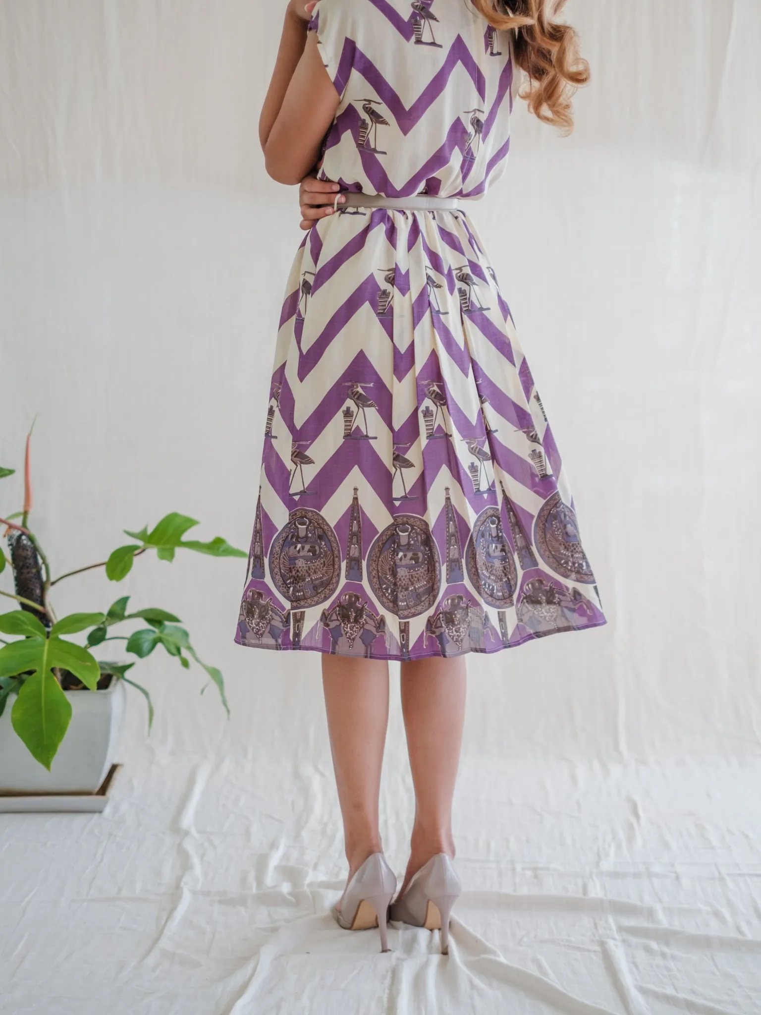Vintage Zigzag Stripe Print Round Neck Pleated Midi Dress